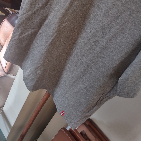 JORDAN QUARTER SLEEVE SHIRT,  VERY NICE,,. NO FLAWS,, CHAMPIONSHIP WINS ON  slv - Picture 4 of 6